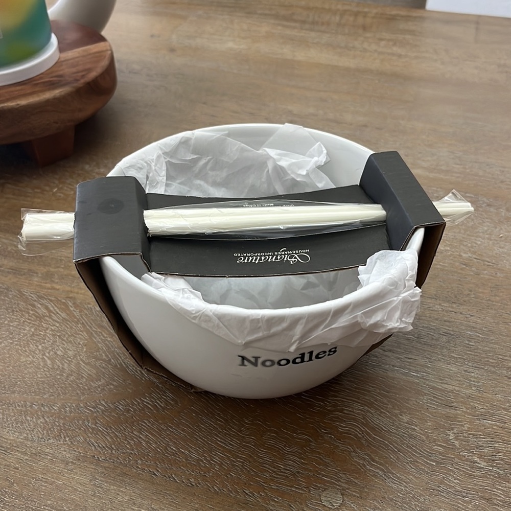 Noodles bowl 🍜 ‼️SALE‼️ - Picture 3 of 4